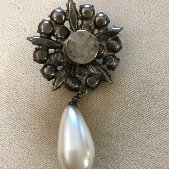 Brooch - Picture 5 of 5